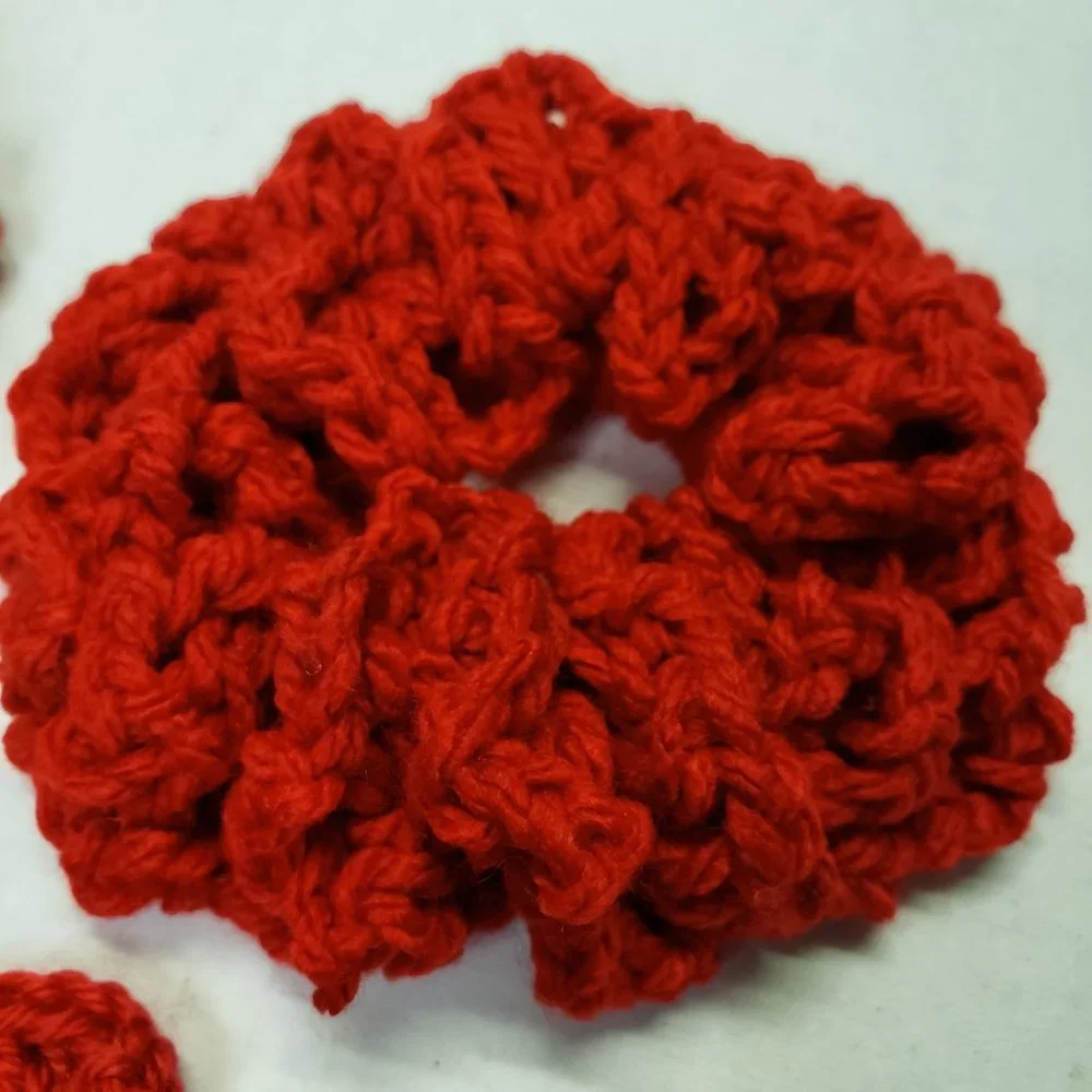 Woman's Handmade Crochet 2 Scrunchies and Beaded Headband Red New